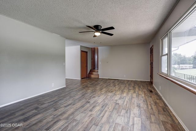 4503 Circle Drive, Joplin, MO 64804