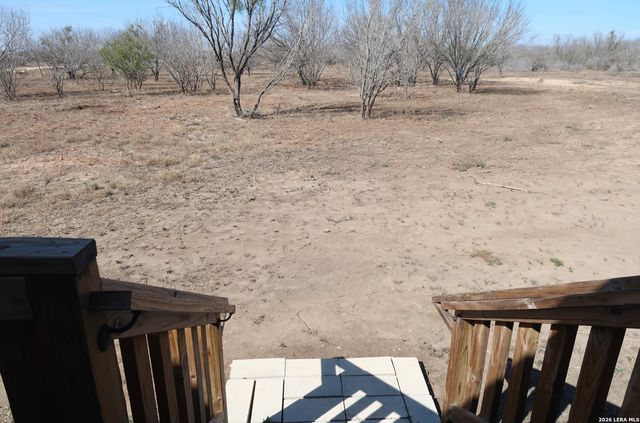 146 Frio Estates Dr, Moore, TX 78057