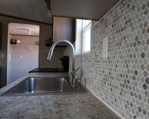 146 Frio Estates Dr, Moore, TX 78057