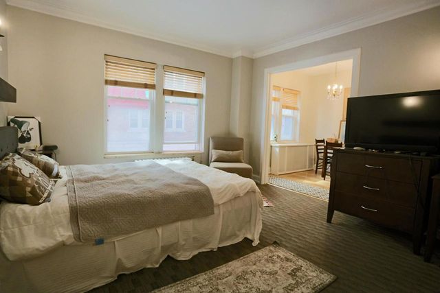 1028 E Juneau AVENUE #327, Milwaukee, WI 53202