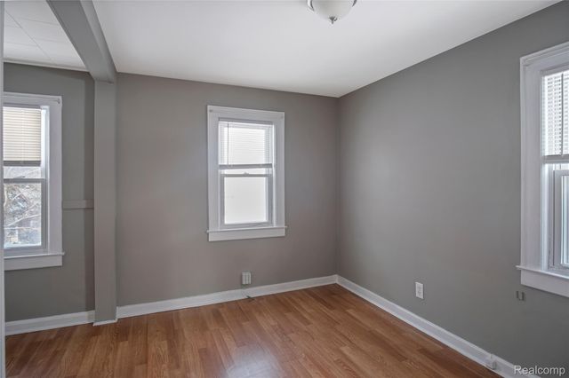 406 W 12 Mile, Royal Oak, MI 48073