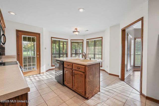 5450 Dean Road, Lake Cormorant, MS 38641