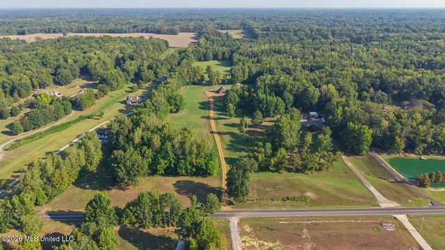5450 Dean Road, Lake Cormorant, MS 38641