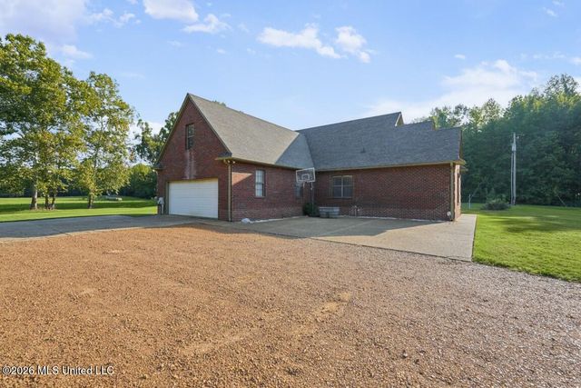 5450 Dean Road, Lake Cormorant, MS 38641