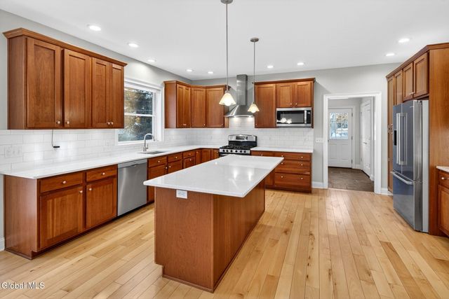 1 Ironwood Drive, Colonie, NY 12110