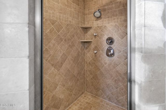 1 Ironwood Drive, Colonie, NY 12110