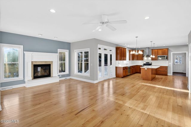 1 Ironwood Drive, Colonie, NY 12110