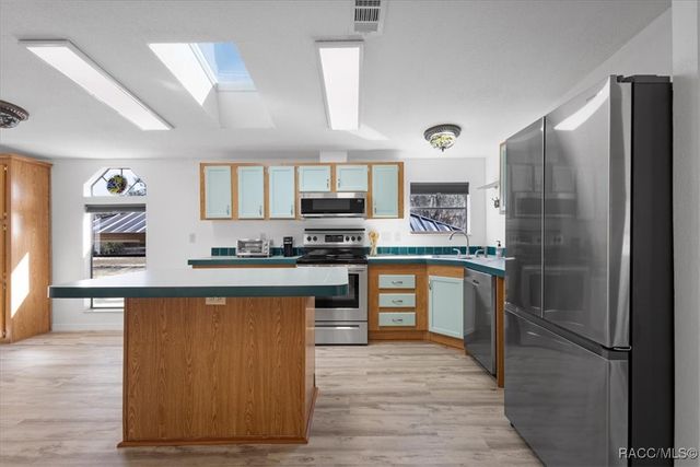 6401 N Oakfield Point, Dunnellon, FL 34433