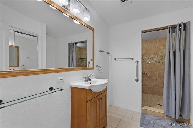6401 N Oakfield Point, Dunnellon, FL 34433