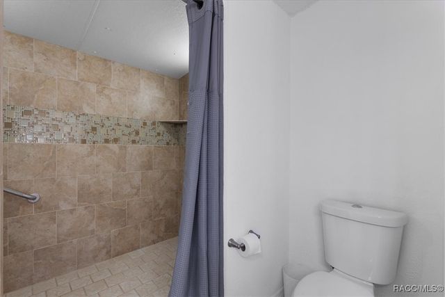 6401 N Oakfield Point, Dunnellon, FL 34433