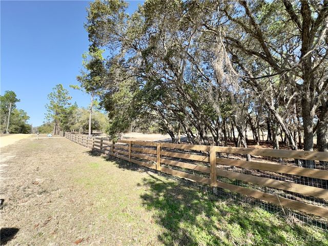 6401 N Oakfield Point, Dunnellon, FL 34433