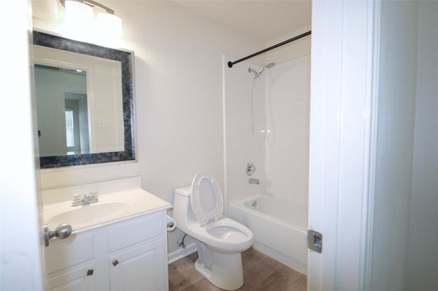 15514 Satsuma Point Court, Houston, TX 77049