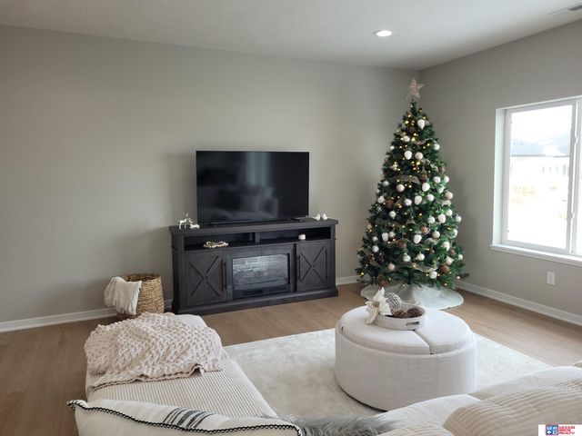 340 N 105th Street, Lincoln, NE 68527