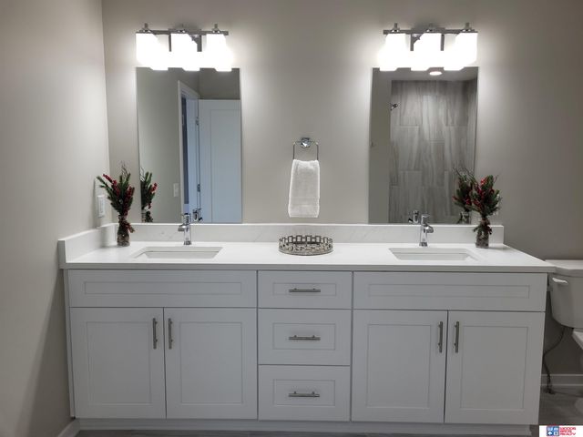 340 N 105th Street, Lincoln, NE 68527