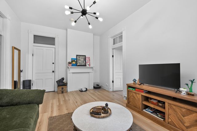 236 W 9th Street, Newport, KY 41071