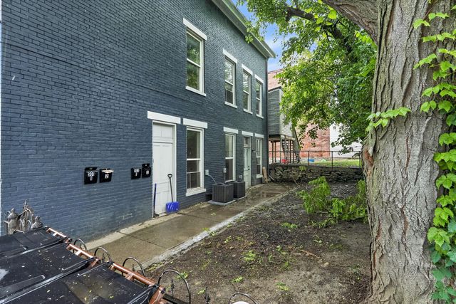 236 W 9th Street, Newport, KY 41071
