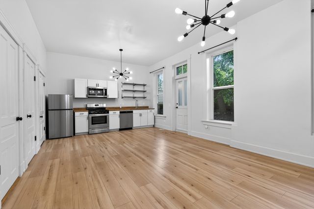 236 W 9th Street, Newport, KY 41071