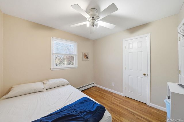 23 Pearsall Place, Deer Park, NY 11729