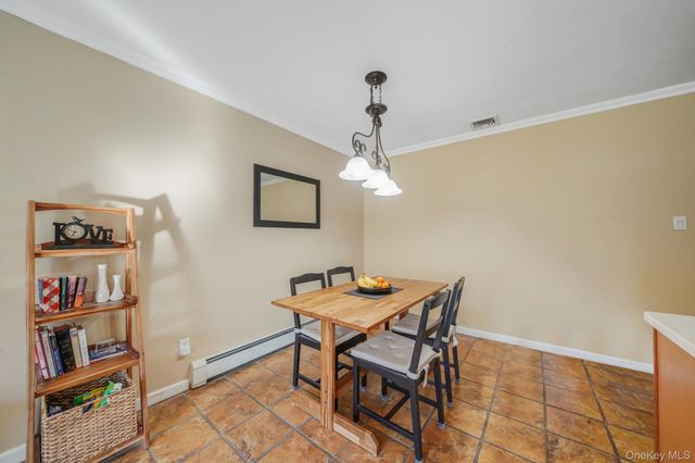 23 Pearsall Place, Deer Park, NY 11729