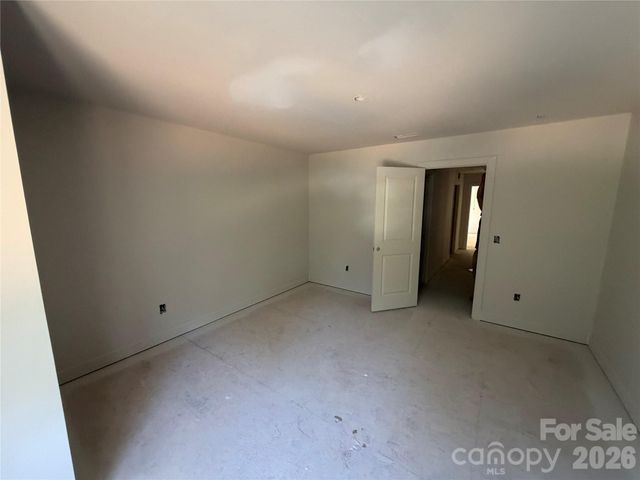 548 Carolyn Lane, Charlotte, NC 28213