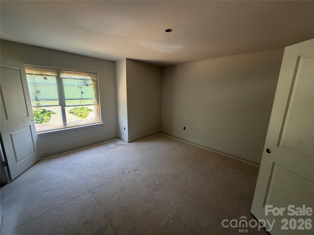 548 Carolyn Lane, Charlotte, NC 28213