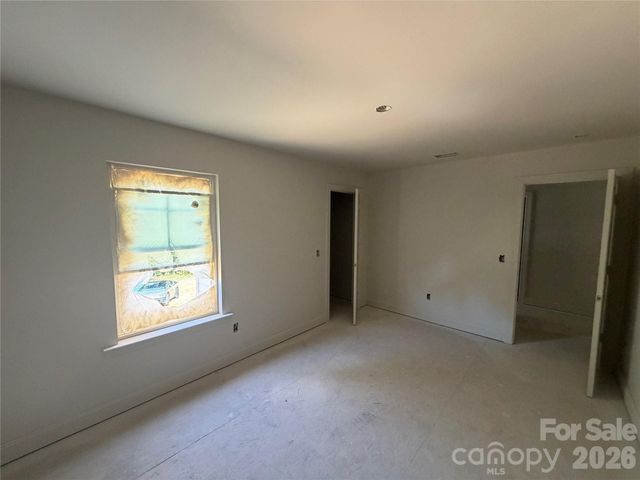 548 Carolyn Lane, Charlotte, NC 28213
