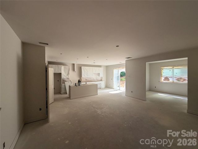 548 Carolyn Lane, Charlotte, NC 28213