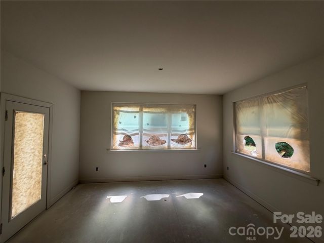548 Carolyn Lane, Charlotte, NC 28213