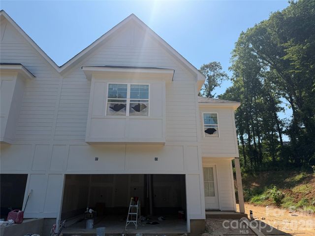 548 Carolyn Lane, Charlotte, NC 28213
