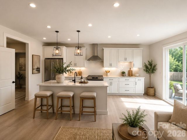 548 Carolyn Lane, Charlotte, NC 28213