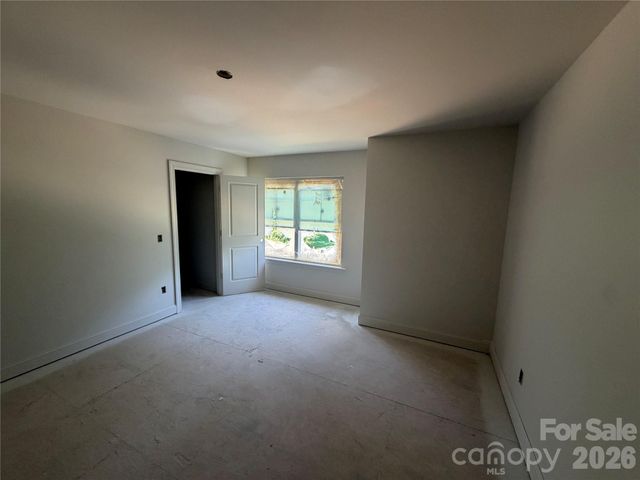 548 Carolyn Lane, Charlotte, NC 28213