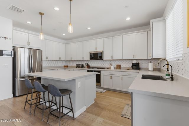 13306 W DALE Lane, Peoria, AZ 85383