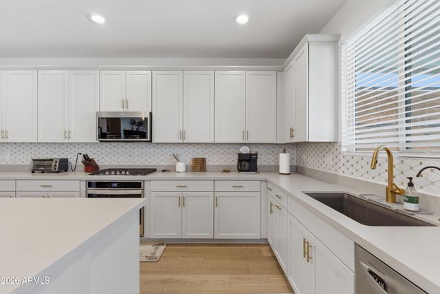 13306 W DALE Lane, Peoria, AZ 85383