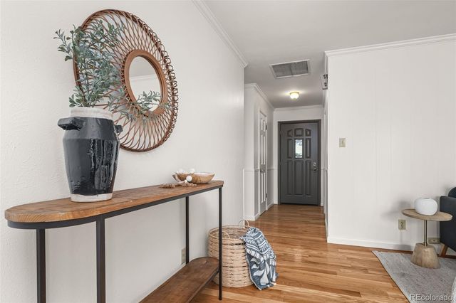 6944 S Lakeview Street, Littleton, CO 80120