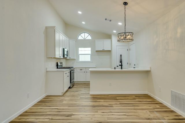 8304 Mauai DR, Austin, TX 78749