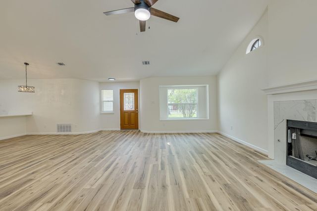 8304 Mauai DR, Austin, TX 78749