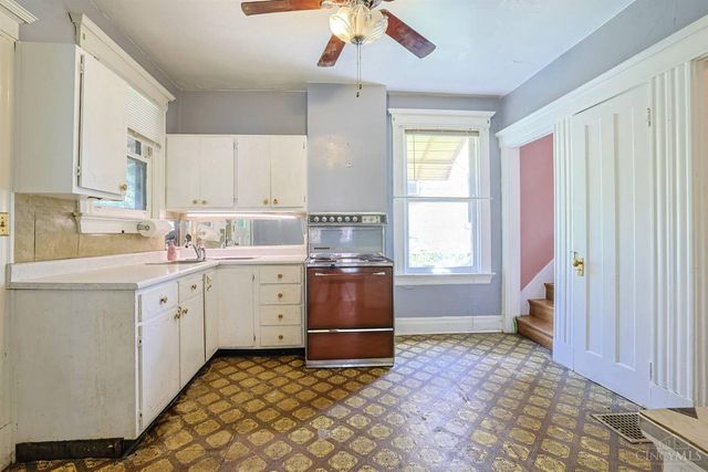 2916 Harrison Avenue, Cincinnati, OH 45211