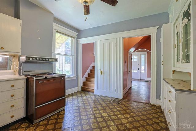 2916 Harrison Avenue, Cincinnati, OH 45211