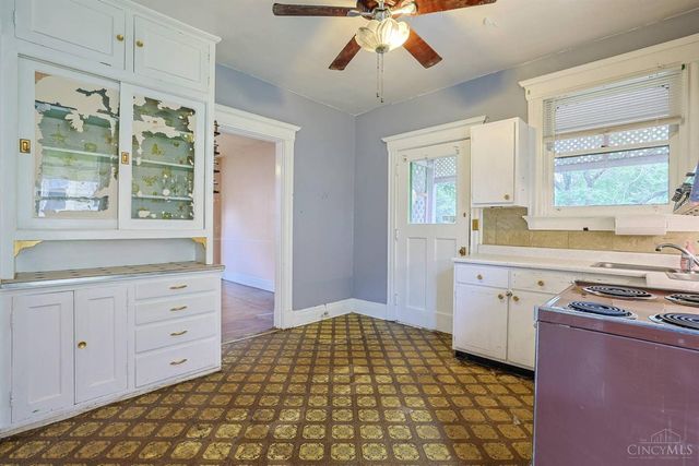 2916 Harrison Avenue, Cincinnati, OH 45211