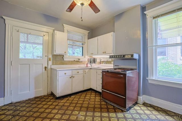 2916 Harrison Avenue, Cincinnati, OH 45211