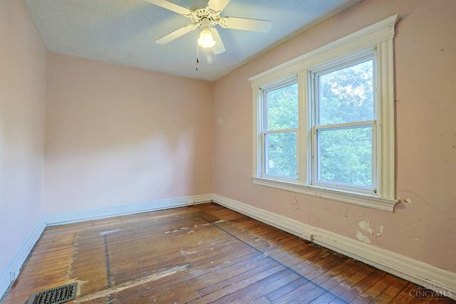 2916 Harrison Avenue, Cincinnati, OH 45211