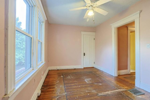 2916 Harrison Avenue, Cincinnati, OH 45211
