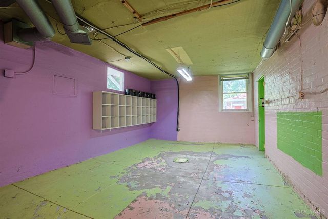 2916 Harrison Avenue, Cincinnati, OH 45211