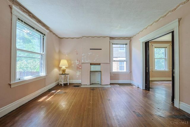2916 Harrison Avenue, Cincinnati, OH 45211
