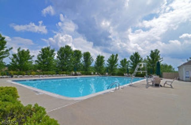 692 Honeybrook Cir 692, Lopatcong Twp., NJ 08886