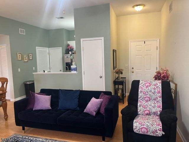 692 Honeybrook Cir 692, Lopatcong Twp., NJ 08886