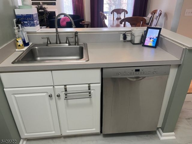 692 Honeybrook Cir 692, Lopatcong Twp., NJ 08886