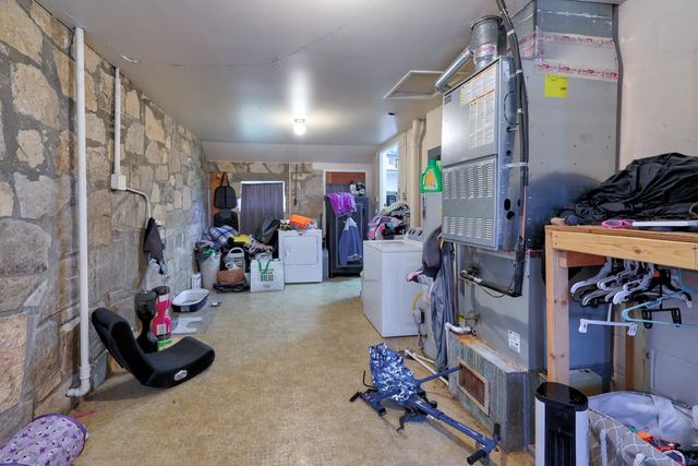 1010 Menor St, Winfield, KS 67156