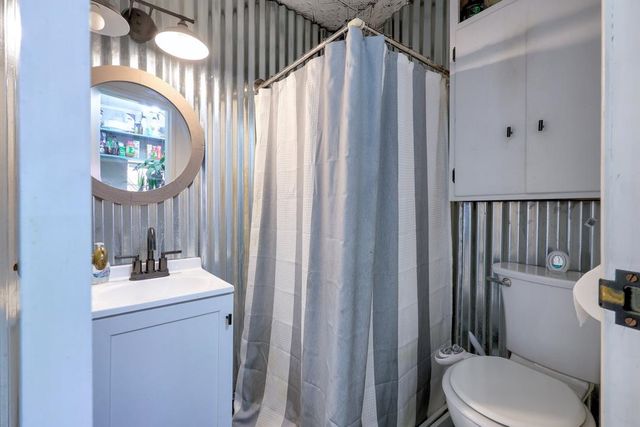 1010 Menor St, Winfield, KS 67156