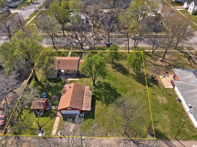 1010 Menor St, Winfield, KS 67156